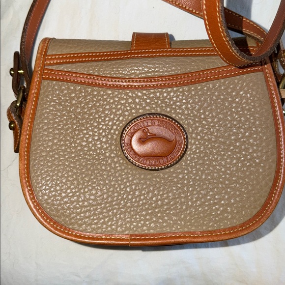 Dooney & Bourke All Weather Leather Crossbody Bag Tan Brown Pebbled AWL Vintage - Picture 2 of 13